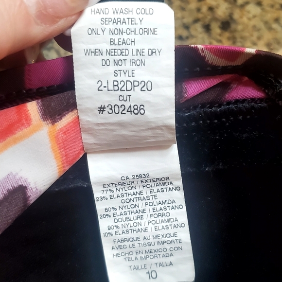 La Blanca 1 Pc Swimsuit Safari Print w/ Shirred Mesh Overlay Sz 10 - Picture 11 of 14